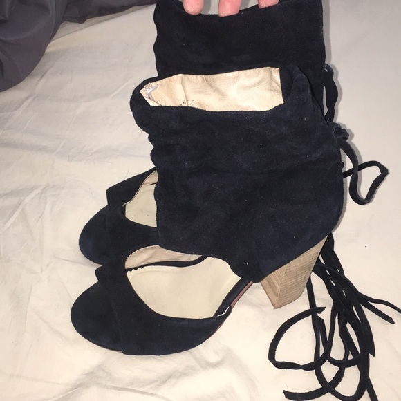 Doctor said no more heels, flats are a must - Picture 2 of 3